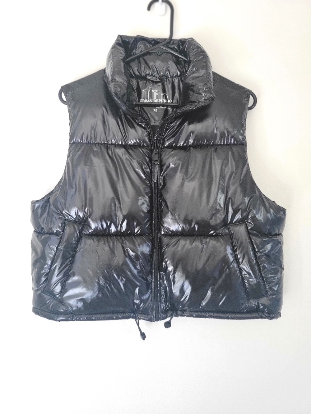 NWOT Urban Republic Cropped Black Vest - M